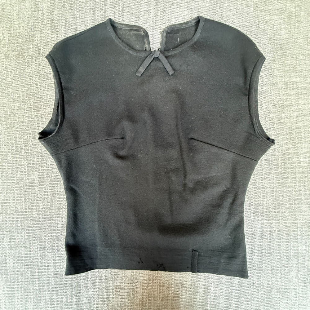 Vintage Womens Knit Top Black Sleeveless Bow Tie Front Back Button Retro Chic